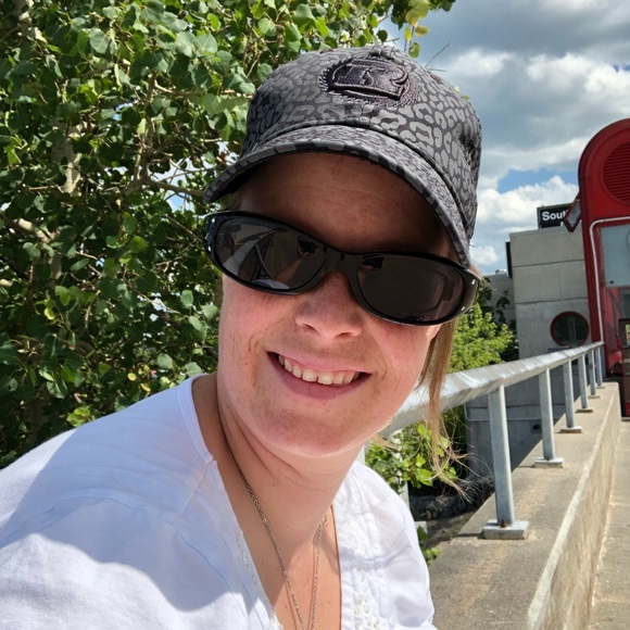 Meet your Posher, Tammy - Picture 1 of 1